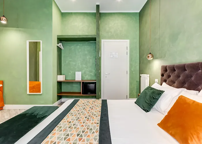 Ripetta Luxurious