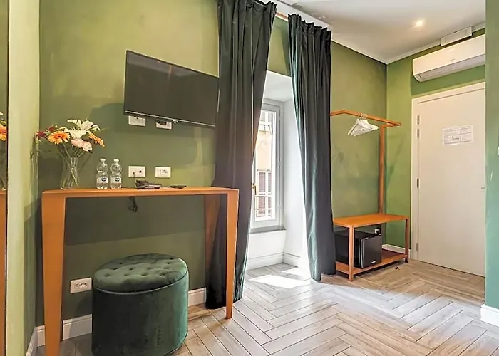 Ripetta Luxurious
